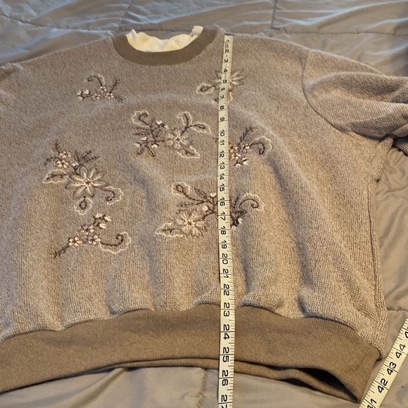 Bon Worth Crewneck Top - Picture 4 of 8